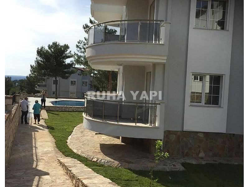 DİDİM AKBÜKTE HAVUZLU SİTE İÇERİSİNDE YENİ BİNADA 135.000 TL DEN BAŞLAYAN FİYATLARLA 1+1 2+1 3+1 AYRI MUTFAK VEYA DUBLEX 