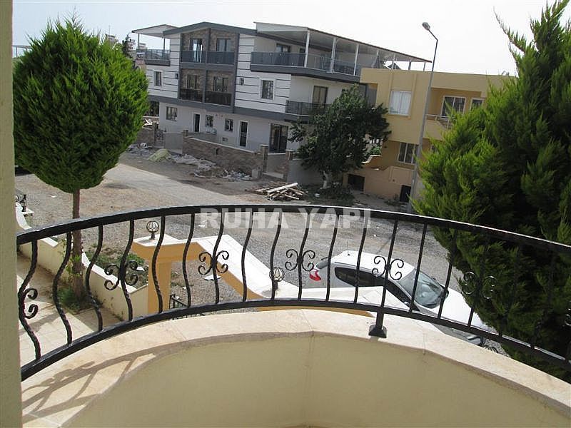 DİDİM EFELER MAHALLESİ  YOLA CEPHELİ SIFIR AYARINDA 8 YILLIK  MASRAFSIZ VİLLA