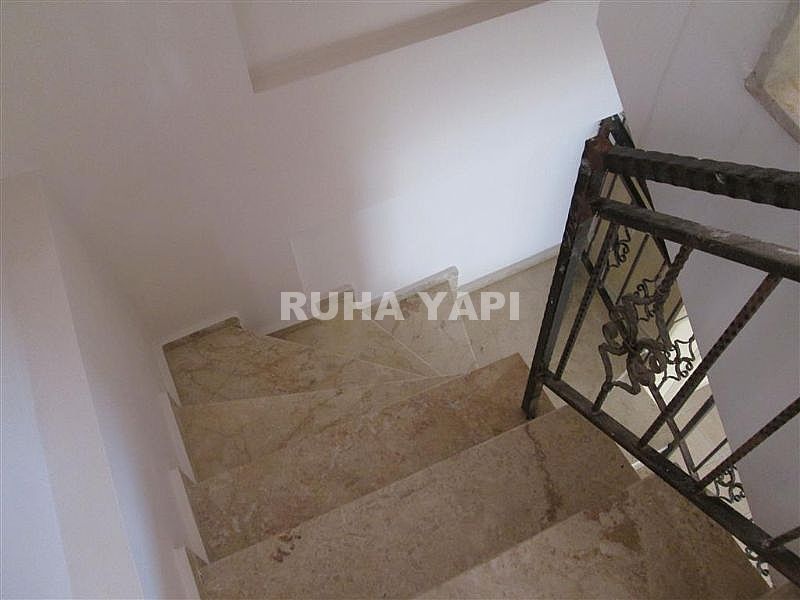 DİDİM EFELER MAHALLESİ  YOLA CEPHELİ SIFIR AYARINDA 8 YILLIK  MASRAFSIZ VİLLA