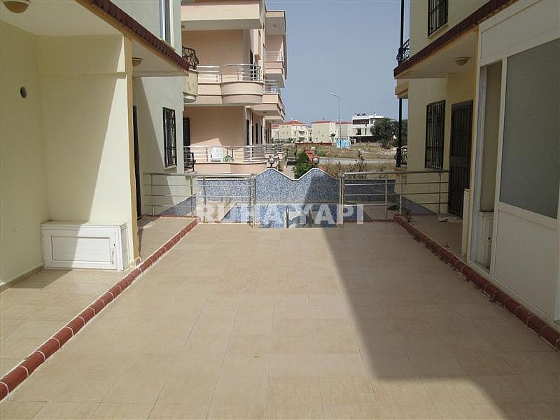 DİDİM EFELER MAHALLESİ  YOLA CEPHELİ SIFIR AYARINDA 8 YILLIK  MASRAFSIZ VİLLA