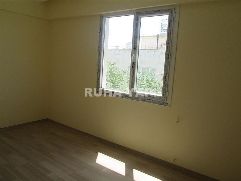 DİDİM EFELER MAHALLESİNDE SATILIK ARA KATTA 3 ODA 1 SALON AYRI MUTFAK...