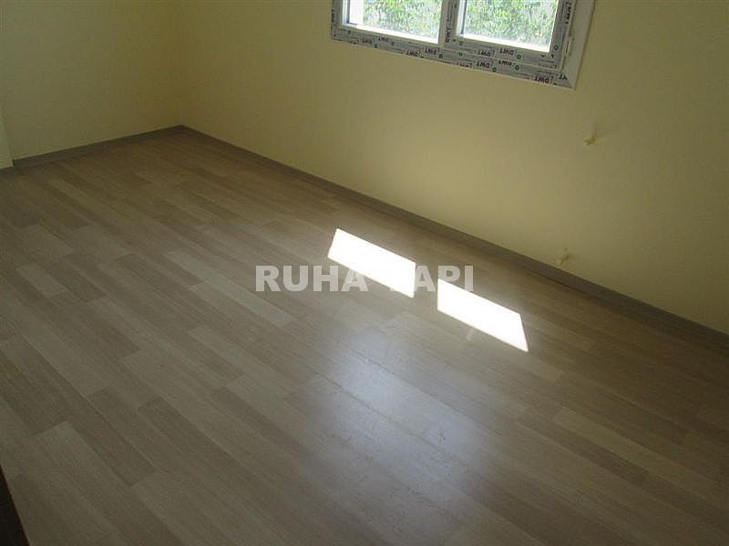 DİDİM EFELER MAHALLESİNDE SATILIK ARA KATTA 3 ODA 1 SALON AYRI MUTFAK...