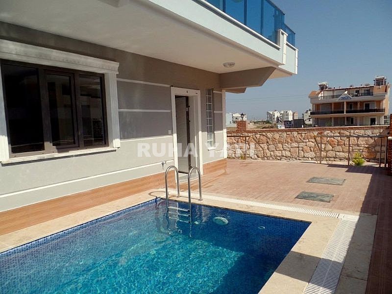 DİDİM LİMAN YOLUNDA 3+1 HAVUZLU VİLLALAR