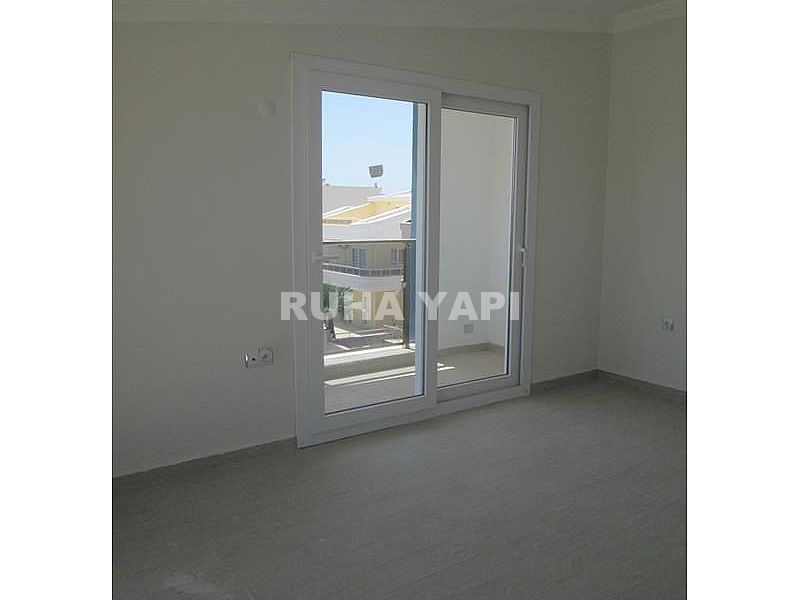 didim liman yolunda 4+1 ayrı mutfak otoparklı bahçeli villa