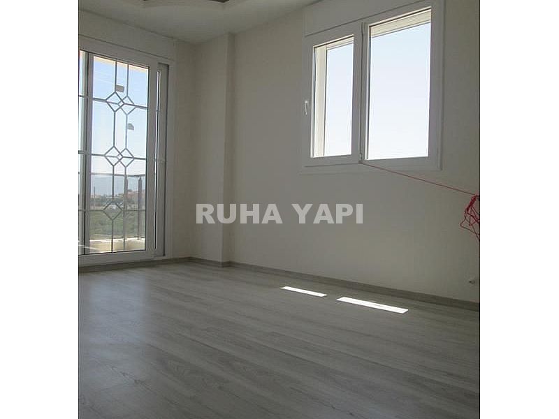 didim liman yolunda 4+1 ayrı mutfak otoparklı bahçeli villa