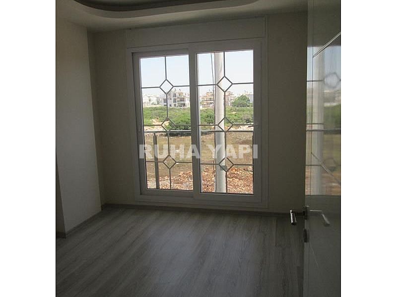 didim liman yolunda 4+1 ayrı mutfak otoparklı bahçeli villa