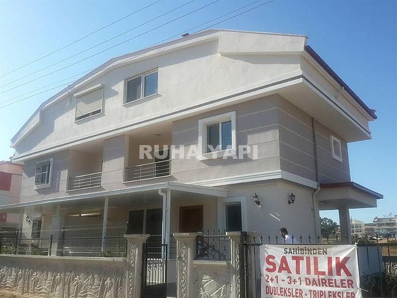 DİDİM MERKEZDE 4+1 AYRI MUTFAK OTOPARK VE BAHÇELİ VİLLA