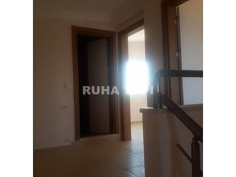 DİDİM MERKEZDE 4+1 AYRI MUTFAK OTOPARK VE BAHÇELİ VİLLA