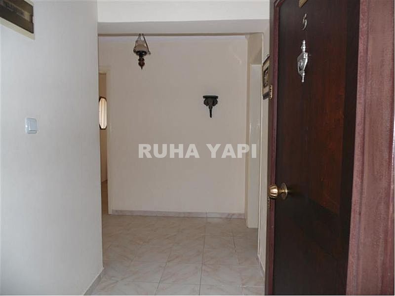 MANASTIR CADDESİ YASEMİN KOMPLEKS KARŞISINDA KÖŞE BAŞI 2+1 ARA KAT FULL EŞYALI DAİRE