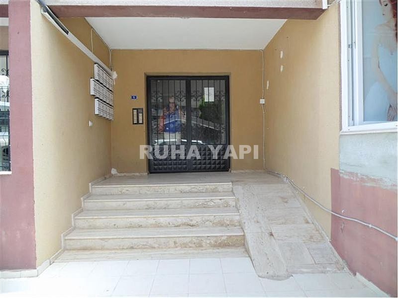MANASTIR CADDESİ YASEMİN KOMPLEKS KARŞISINDA KÖŞE BAŞI 2+1 ARA KAT FULL EŞYALI DAİRE