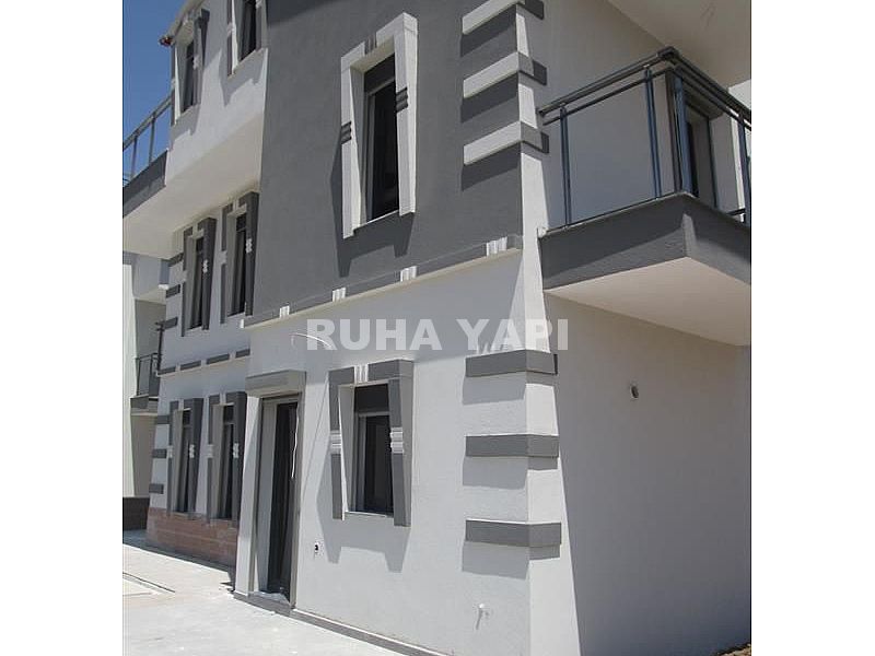 YEŞİLKENT YOLUNDA YOLA SIFIR TAM MÜSTAKİL HAVUZLU BAHÇELİ VİLLALAR