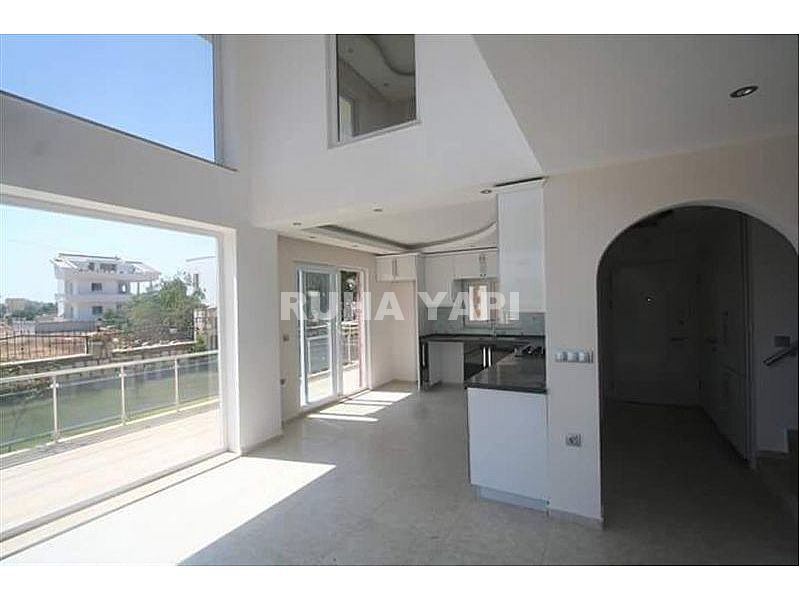 YEŞİLKENTTE BAHÇELİ HAVUZLU VİLLA SON 3 ADET 