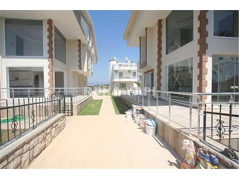 YEŞİLKENTTE BAHÇELİ HAVUZLU VİLLA SON 3 ADET 