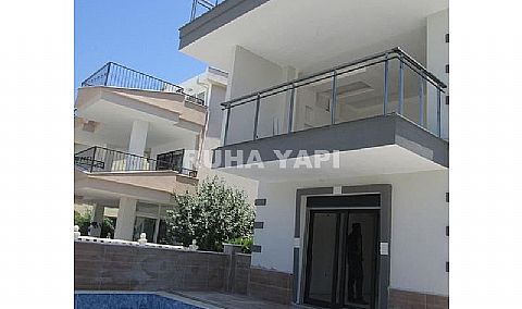 YEŞİLKENT YOLUNDA YOLA SIFIR TAM MÜSTAKİL HAVUZLU BAHÇELİ VİLLALAR